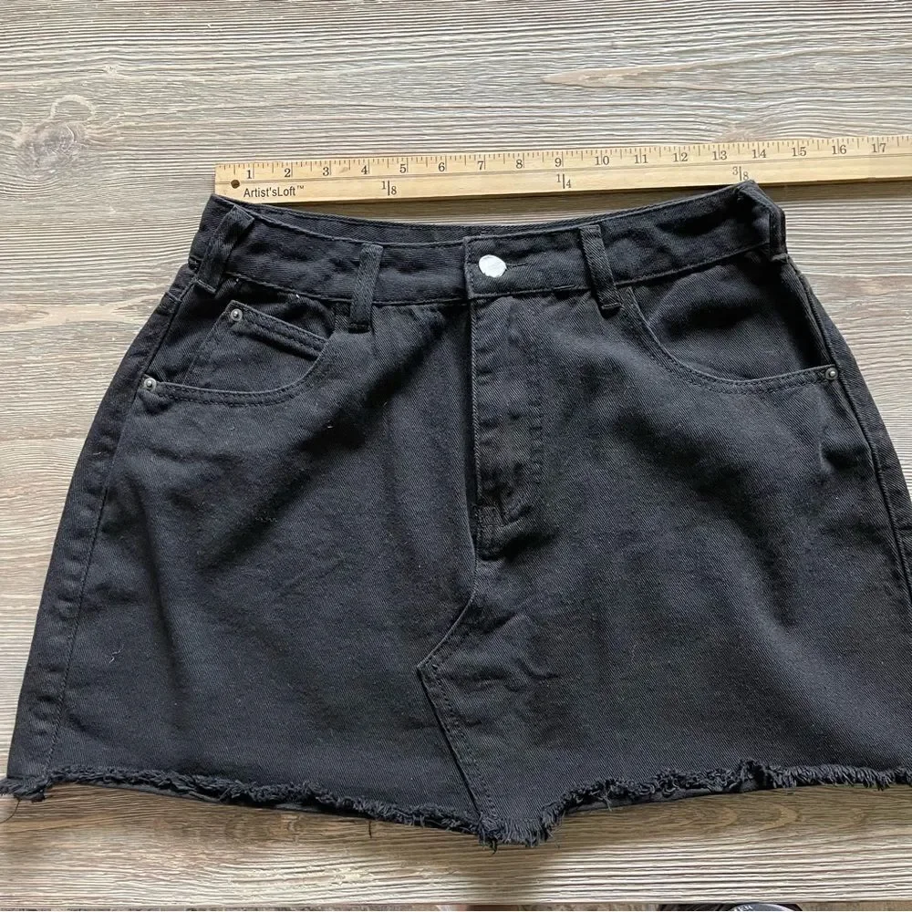 Boohoo Blue Helen Raw Hem Micro Mini Denim Black Size 8